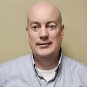 headshot - Brent Hayhoe
